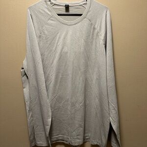 lululemon athletica Light Gray Long Sleeve Tee (C242)